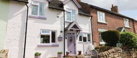 Cottage | Front of property