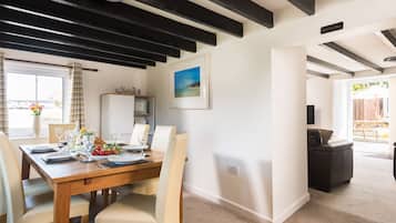 Cottage | Interior
