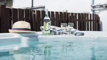 Cottage | Pool