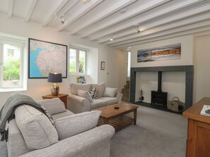 Cottage | Living area