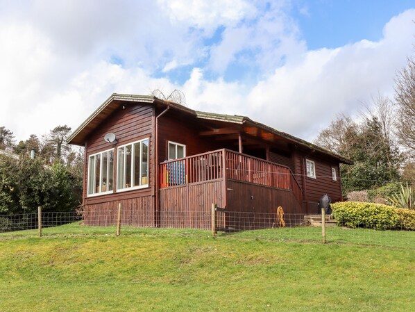 Cottage | Front of property - Watersview Lodge (Leek)