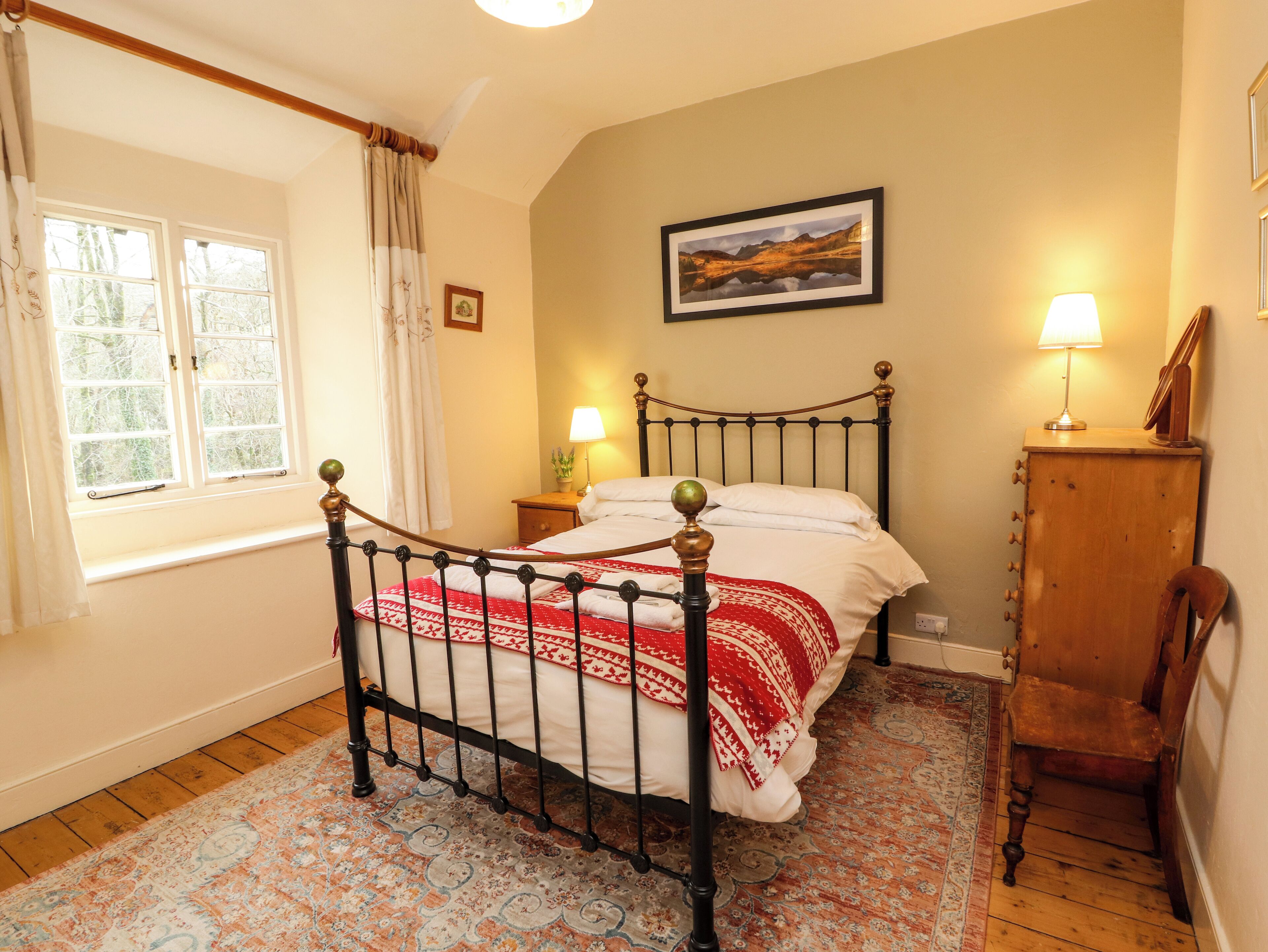 2 bedrooms, individually decorated, individually furnished, free WiFi