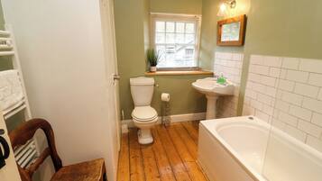 Cottage | Bathroom | Shower