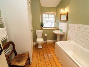 Cottage | Bathroom | Shower