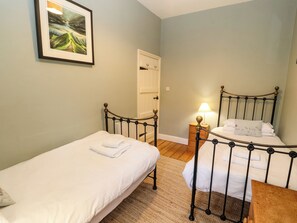 Cottage | Individually decorated, individually furnished, free WiFi
