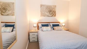 Cottage | 4 bedrooms, individually decorated, individually furnished, free WiFi