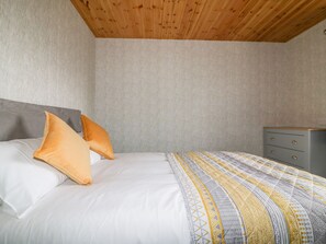 3 عدّة غرف نوم وبديكورات فريدة لكل غرفة وطراز فريد لكل وحدة