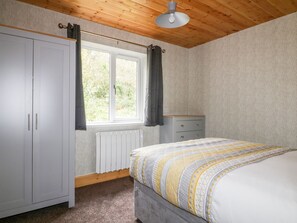 Cottage | 3 bedrooms, individually decorated, individually furnished, free WiFi - Lodge One (Truro)