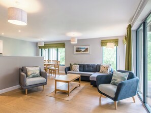 Cottage | Living area - Golden Eagle Lodge (Kingussie)