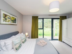 Cottage | 3 bedrooms, individually decorated, individually furnished, free WiFi - Golden Eagle Lodge (Kingussie)