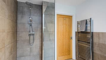 Κατάλυμα σε Αγροικία | Μπάνιο | Ντουζιέρα