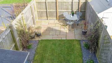 Cottage | Outdoor dining