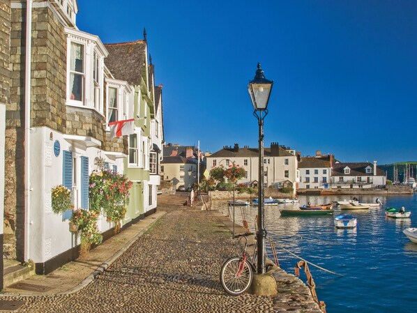 Cottage | Interior - Manor Studio (Dartmouth)