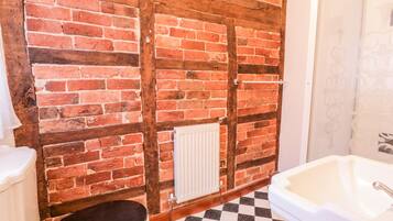Cottage | Bathroom | Shower