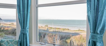 Llys Madoc, First Floor Flat