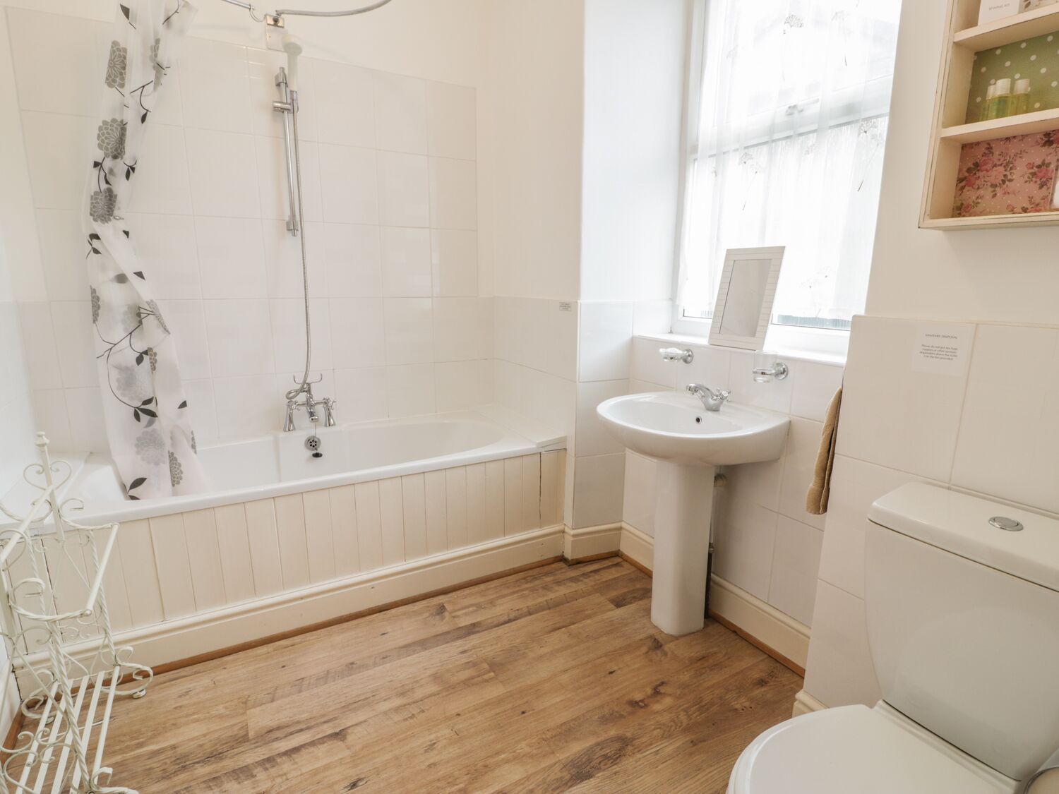 Cottage | Bathroom | Shower