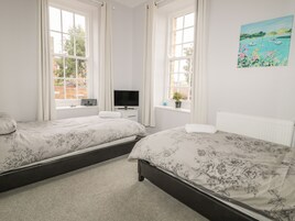 Cottage | 3 bedrooms, individually decorated, individually furnished, free WiFi