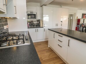 Ferienhaus | Eigene Küche | Kühlschrank, Geschirrspüler, Wasserkocher, Toaster