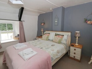 Chaumière | 2 chambres, accès au Wi-Fi (inclus), décor unique, ameublement unique