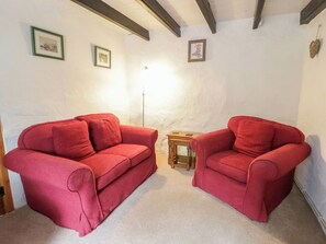 Cottage | Living area | Fireplace