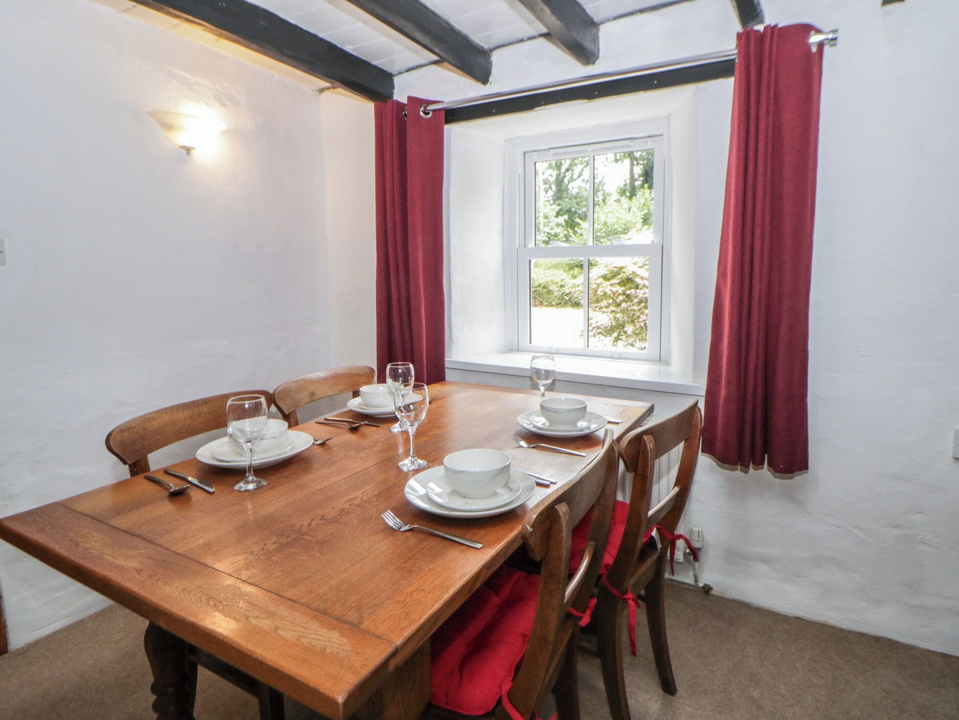 Cottage | Dining