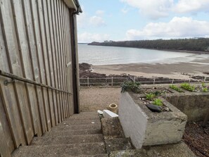 Cottage | Property grounds - Blackrock Boathouse (Haverfordwest)
