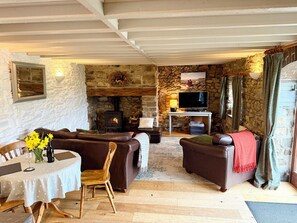 Cottage | Interior