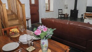 Fireplace - Panteurig Cottage (Goodwick)