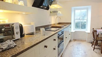 Ferienhaus | Eigene Küche | Kochgeschirr/Geschirr/Besteck