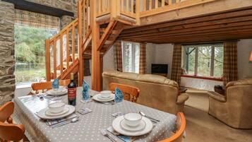 Cottage | Interior