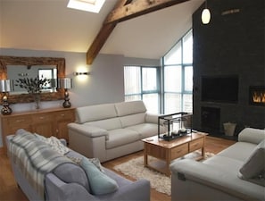 Cottage | Interior