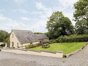 Cottage | Property grounds