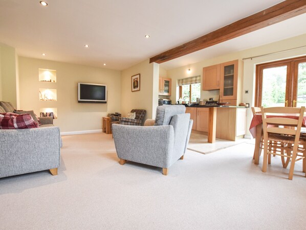 Cottage | Interior - Brynawelon (Newport)