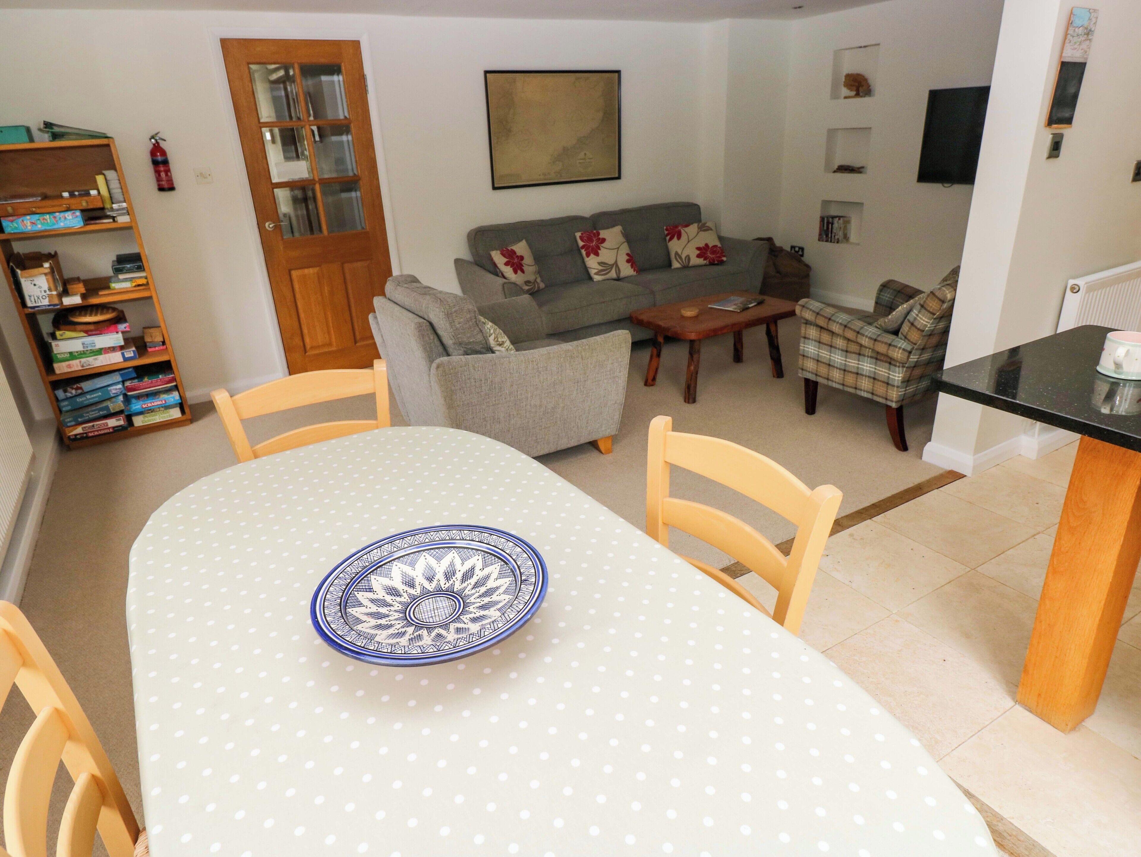 Cottage | Living area