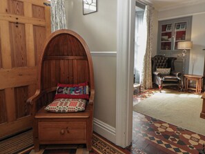 Cottage | Interior - Dewi Villa (Aberaeron)