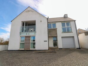 كوخ | المنشأة من الخارج