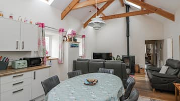 Cottage | Interior
