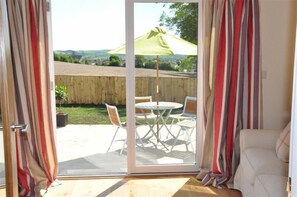 Cottage | Living room | TV