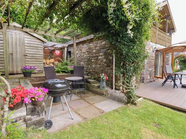 Cottage | Outdoor dining