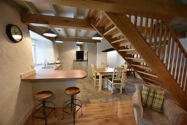 Cottage | Interior