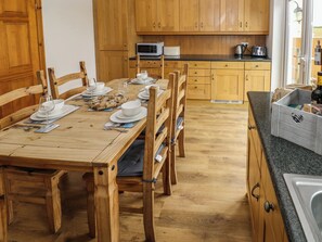 Cottage | Dining