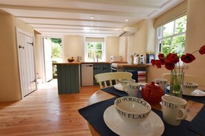 Cottage | Private kitchen | Fridge, dishwasher, cookware/dishes/utensils - Cwmbrandy Cottage (Fishguard)