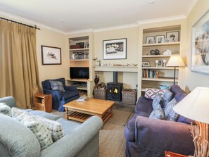 Living area - Dolwylan (Newport)