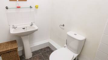 Cottage | Bathroom | Shower