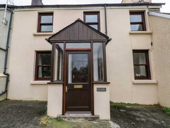 Cottage | Exterior - Ty Canol (Haverfordwest)