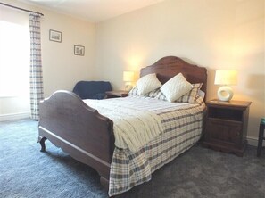 Cottage | Individually decorated, individually furnished, free WiFi