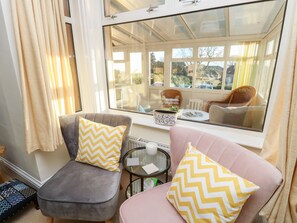 Cottage | Interior - 5 The Mall (Sandown)