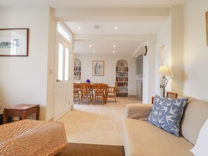 Cottage | Interior - Neverndale (Newport)