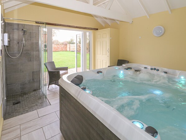 Cottage | Spa - The Farmhouse (Skegness)