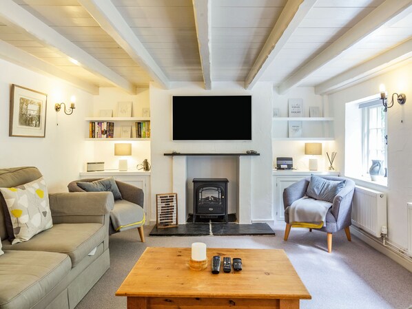 Interior - 3 Rose Cottages (St. Agnes)